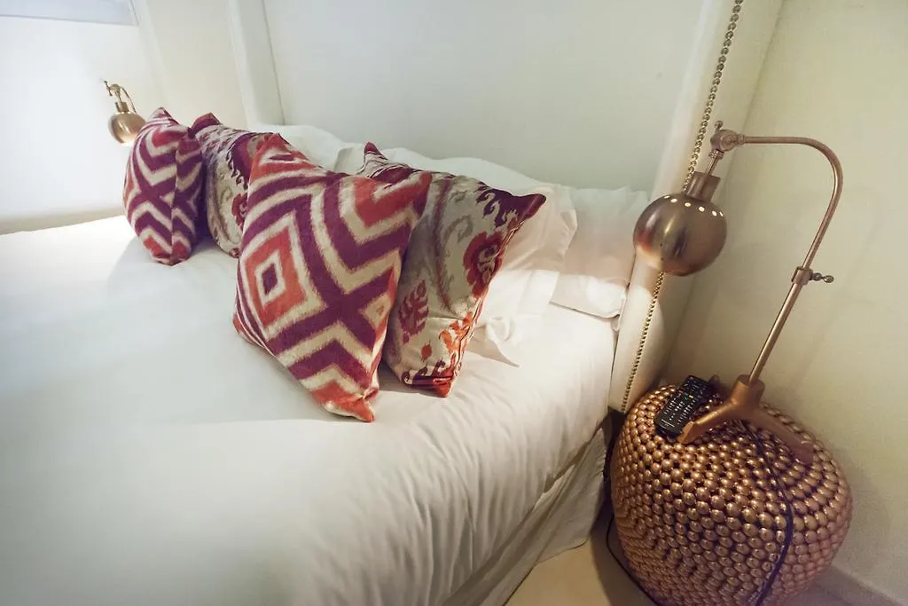 **** Aparthotel Splendom Suites Pau Claris Barcelona Španělsko